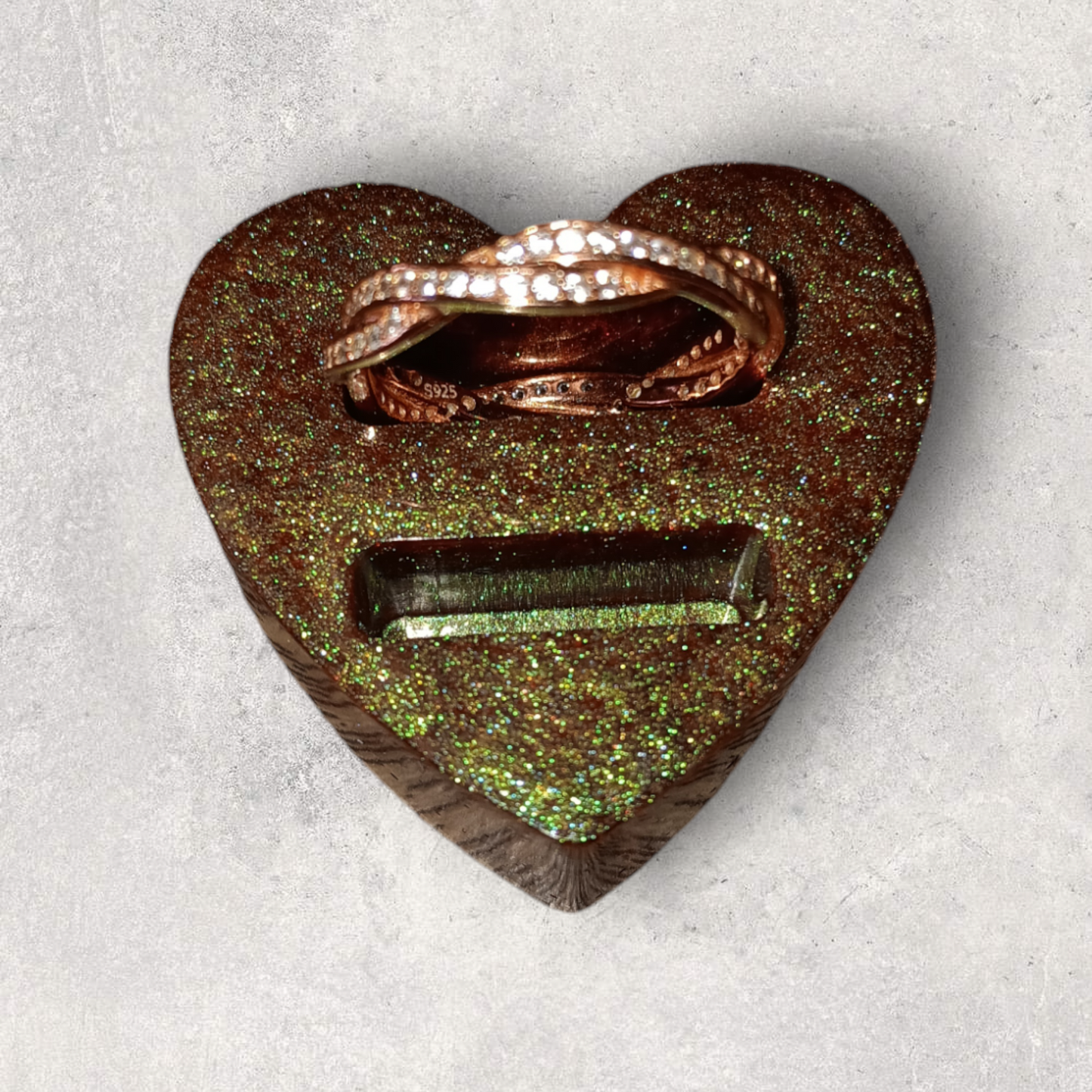 Heart Ring Holder (Bronze)